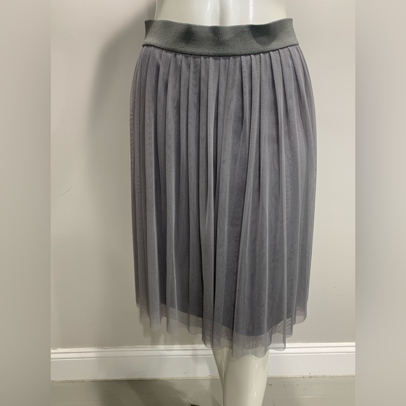 Kiki Riki pleated grey soft tulle lined skirt size medium elastic waist - Picture 1 of 5